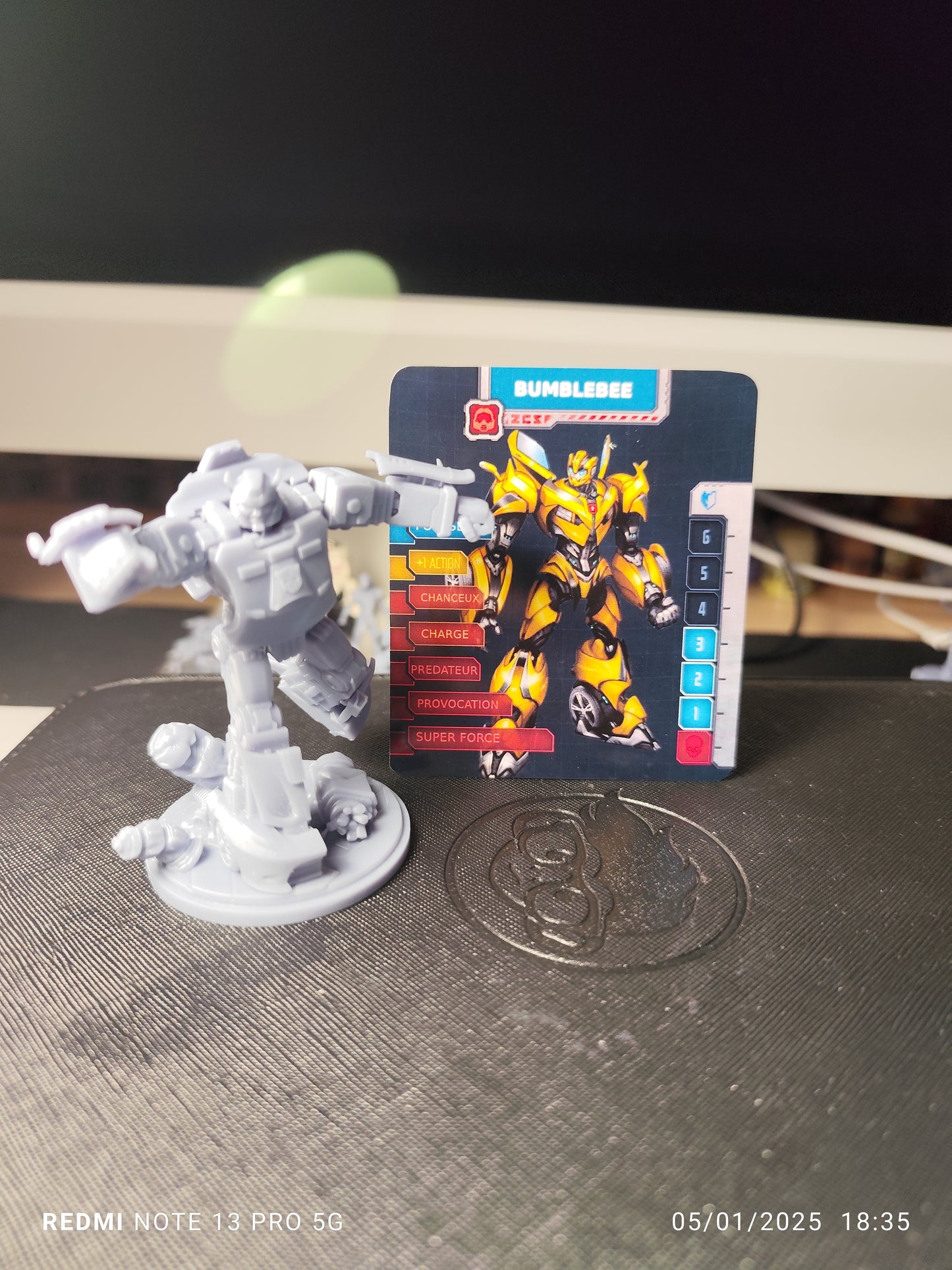 Figurine Bumblebee Transformers Zombicide Invader