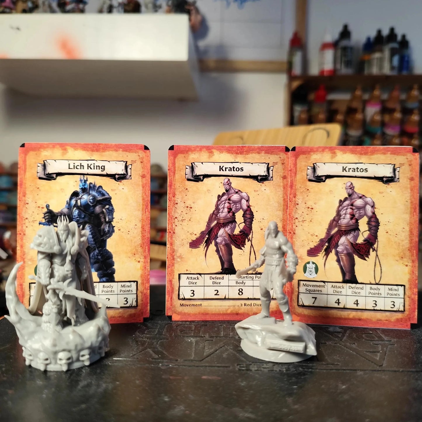 Figuras de Kratos y el Rey Exánime Heroquest